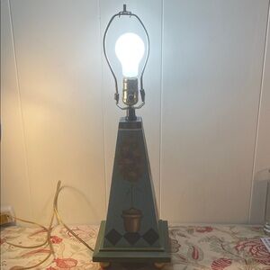 Alsy Lighting Country Expressions Artisan Table Lamp with Green and Brown Design